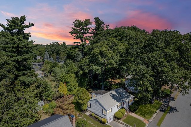 39 Robin Rd, Wakefield, MA 01880