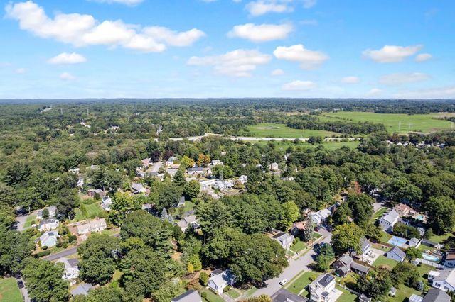 39 Robin Rd, Wakefield, MA 01880