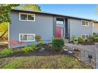 10955 Sw MEADOWBROOK Dr 16, Portland, OR 97224
