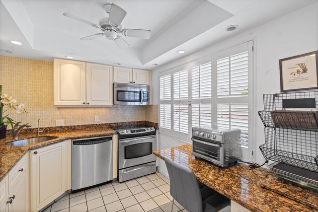 25 SE 13th Street B3, Boca Raton, FL 33432