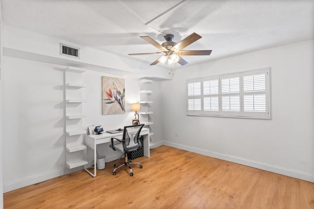 25 SE 13th Street B3, Boca Raton, FL 33432