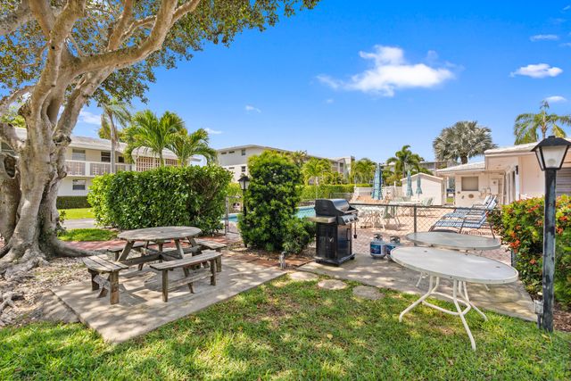 25 SE 13th Street B3, Boca Raton, FL 33432