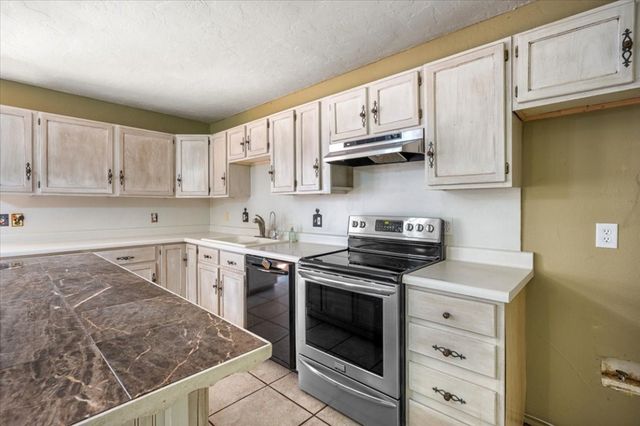 3180 SE 24th Street, Newcastle, OK 73065