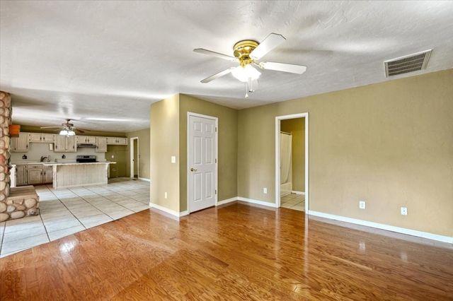 3180 SE 24th Street, Newcastle, OK 73065