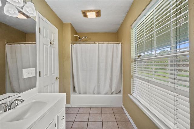 3180 SE 24th Street, Newcastle, OK 73065