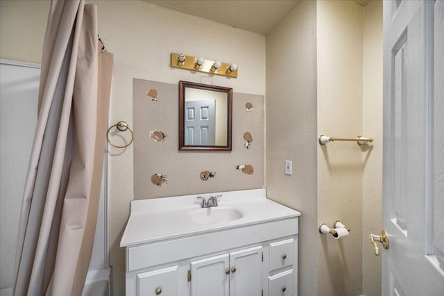 3180 SE 24th Street, Newcastle, OK 73065