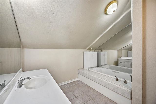 3180 SE 24th Street, Newcastle, OK 73065