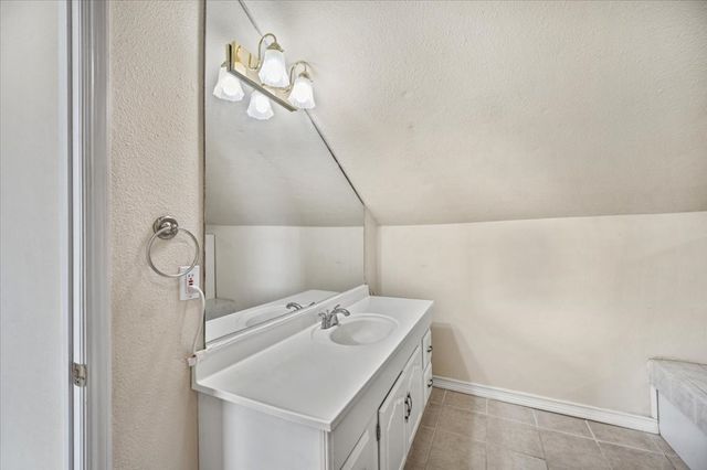3180 SE 24th Street, Newcastle, OK 73065