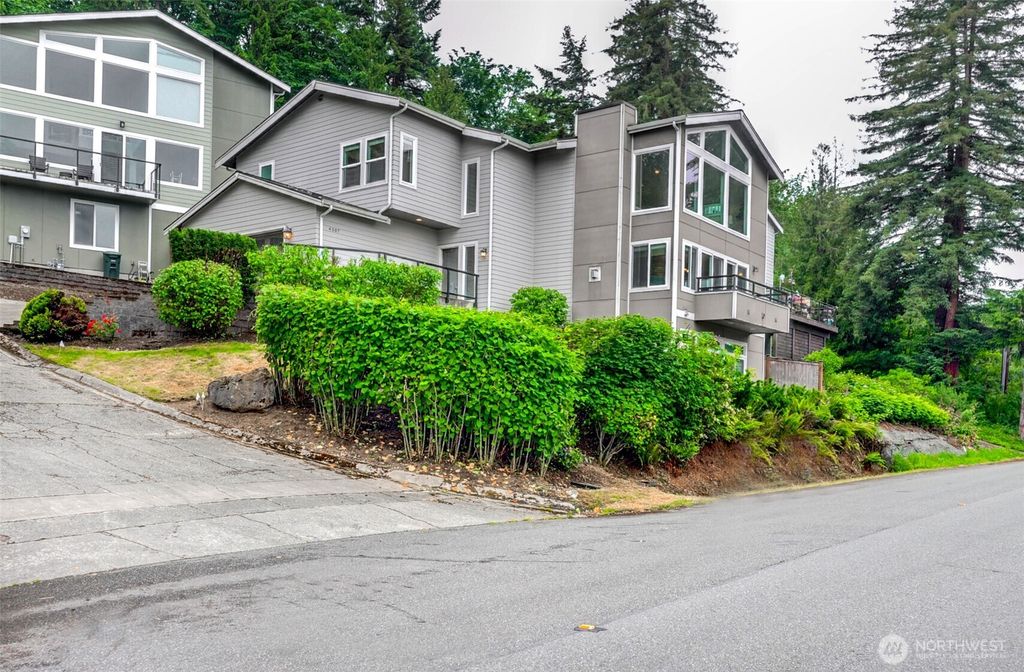 4307 166th Lane SE, Bellevue, WA 98006