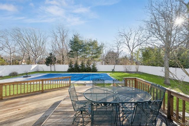 7 Huckleberry Lane, Hampton Bays, NY 11946