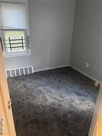 65 Portage Street, Highland Park, MI 48203