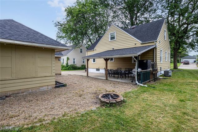 1881 Adelaide Boulevard, Akron, OH 44305