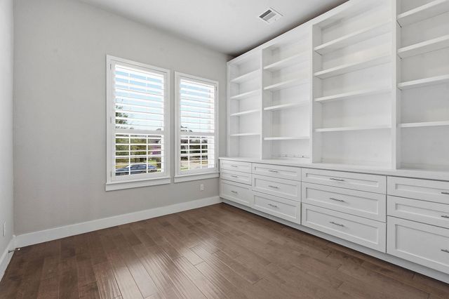 156 Noahs CT, Austin, TX 78737