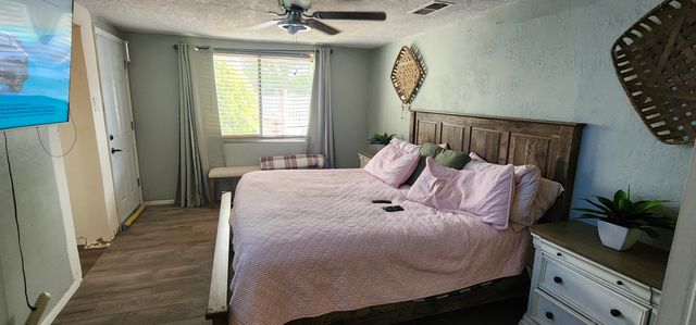 1903 Sanford Avenue SW, Albuquerque, NM 87105