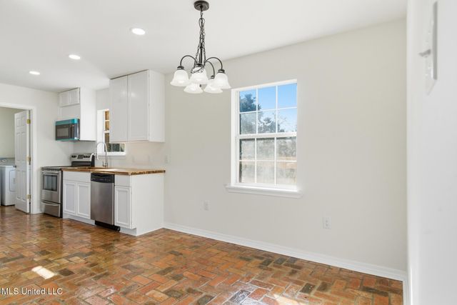 3095 Beaugez Street, D'iberville, MS 39540