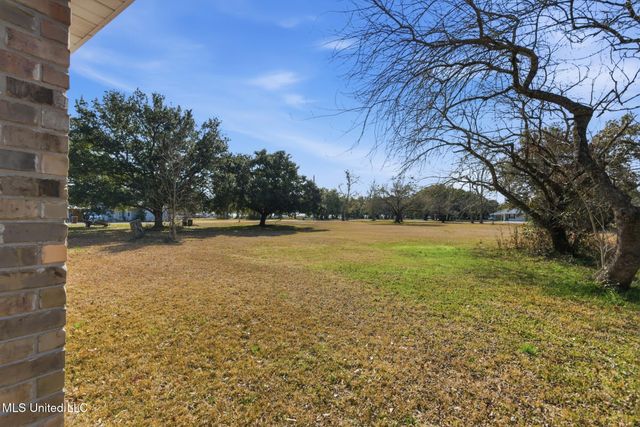 3095 Beaugez Street, D'iberville, MS 39540