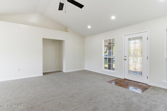 3095 Beaugez Street, D'iberville, MS 39540