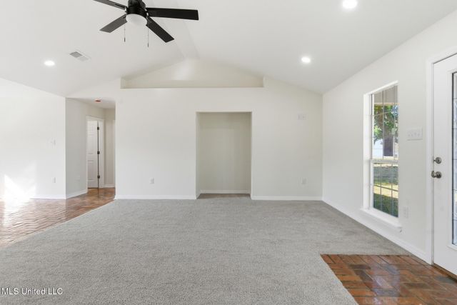 3095 Beaugez Street, D'iberville, MS 39540