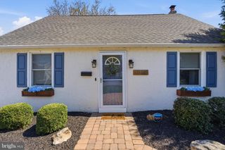 1014 THRUSH LN, Audubon, PA 19403