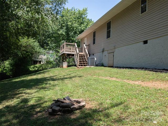 35 Sydney Lane, Asheville, NC 28806