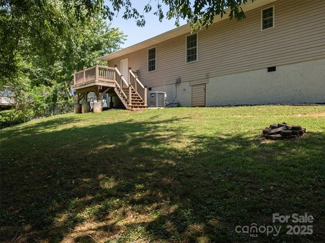 35 Sydney Lane, Asheville, NC 28806