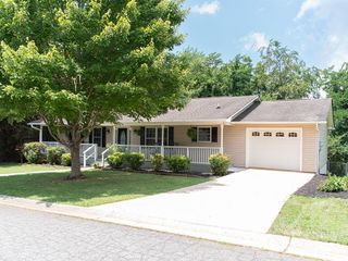 35 Sydney Lane, Asheville, NC 28806