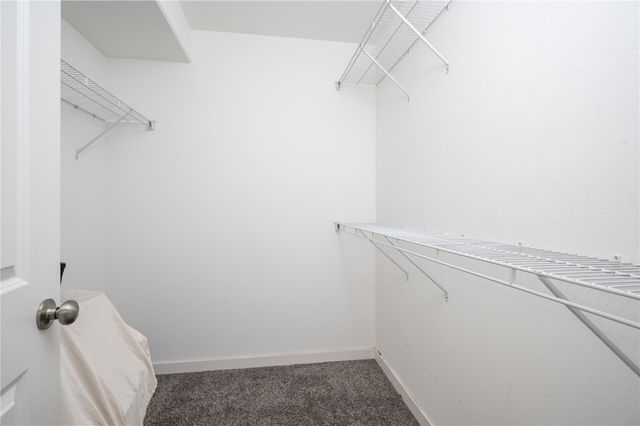 6614 Scarlet Rose SW, Cedar Rapids, IA 52404