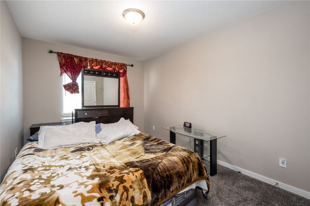 6614 Scarlet Rose SW, Cedar Rapids, IA 52404