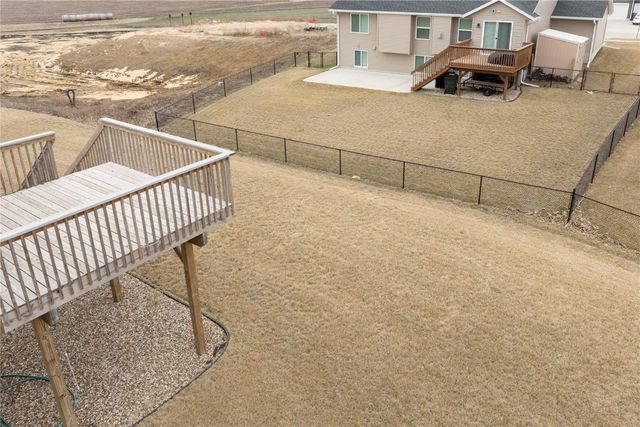 6614 Scarlet Rose SW, Cedar Rapids, IA 52404