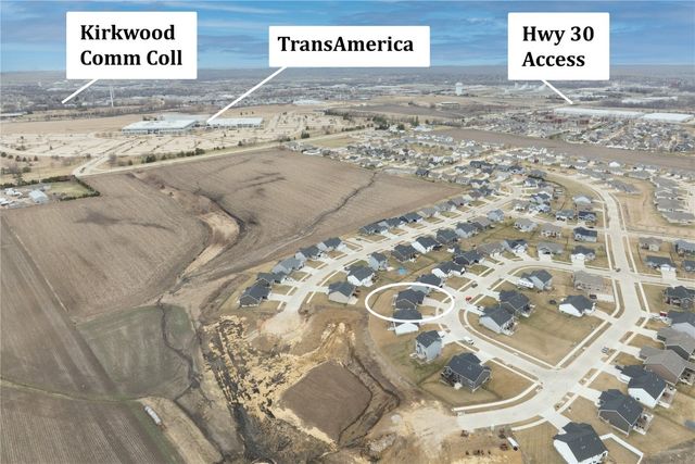 6614 Scarlet Rose SW, Cedar Rapids, IA 52404