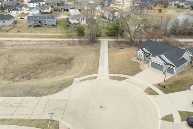 6614 Scarlet Rose SW, Cedar Rapids, IA 52404