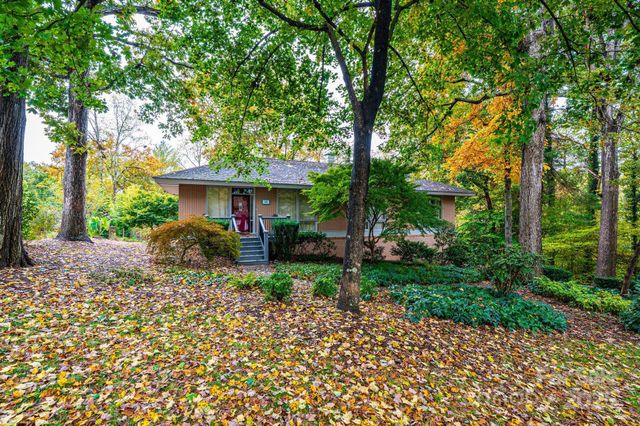 141 36th Avenue NW, Hickory, NC 28601