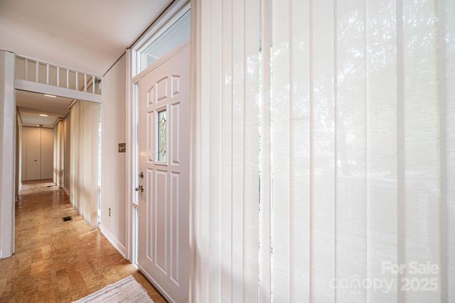 141 36th Avenue NW, Hickory, NC 28601