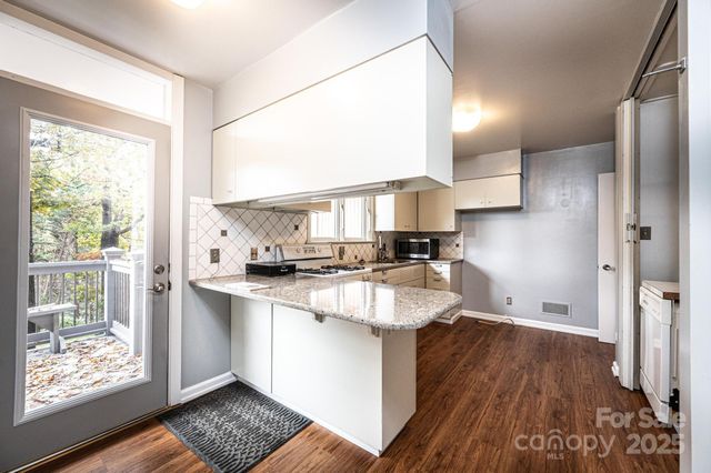 141 36th Avenue NW, Hickory, NC 28601