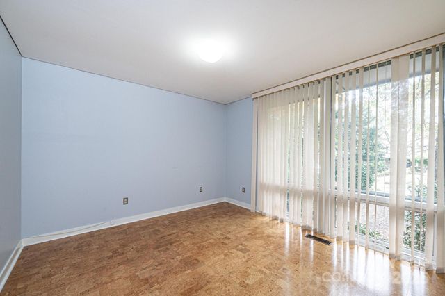 141 36th Avenue NW, Hickory, NC 28601