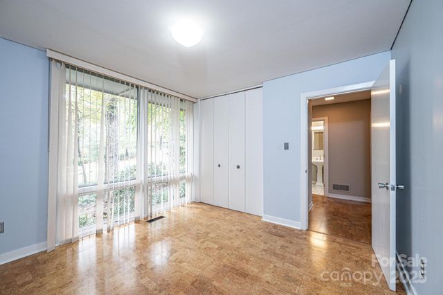 141 36th Avenue NW, Hickory, NC 28601