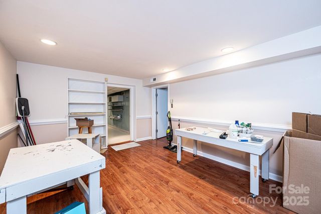 141 36th Avenue NW, Hickory, NC 28601