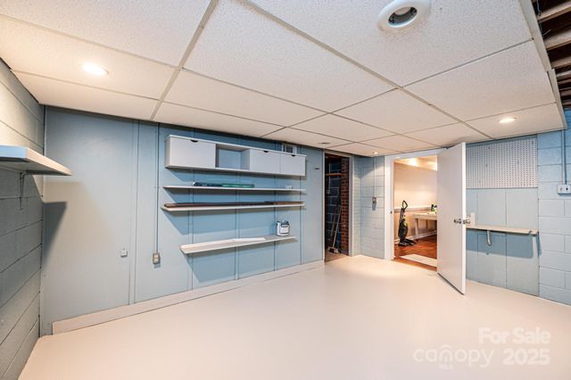 141 36th Avenue NW, Hickory, NC 28601