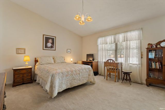 6094 Lansdown Court, South Bend, IN 46614