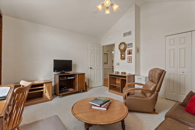 6094 Lansdown Court, South Bend, IN 46614