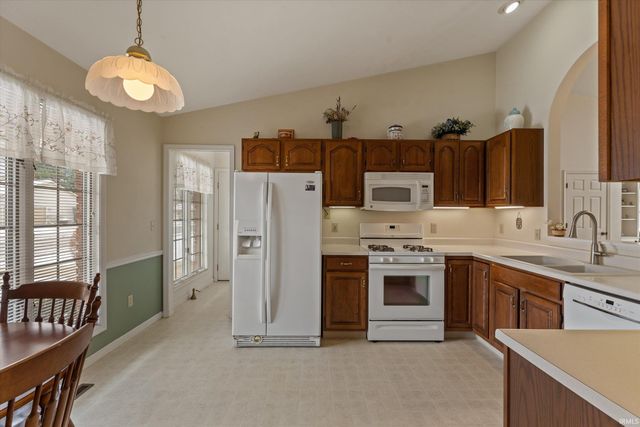 6094 Lansdown Court, South Bend, IN 46614