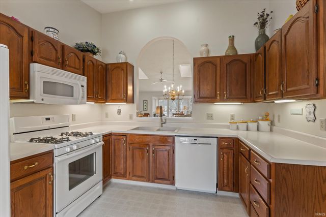 6094 Lansdown Court, South Bend, IN 46614