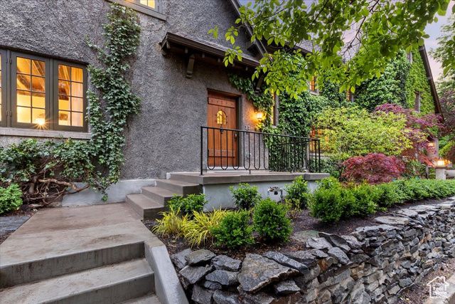 35 S HAXTON PL, Salt Lake City, UT 84102