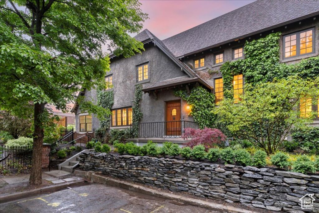 35 S HAXTON PL, Salt Lake City, UT 84102