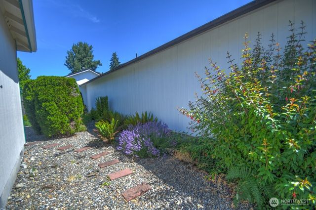 2725 27th Avenue SW, Olympia, WA 98512