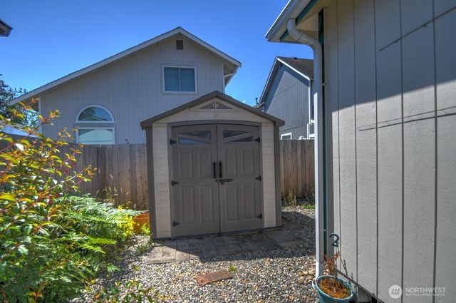 2725 27th Avenue SW, Olympia, WA 98512