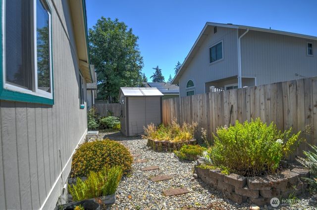 2725 27th Avenue SW, Olympia, WA 98512