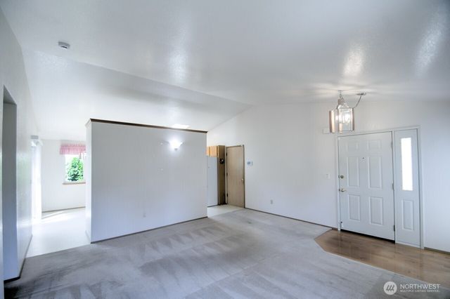 2725 27th Avenue SW, Olympia, WA 98512