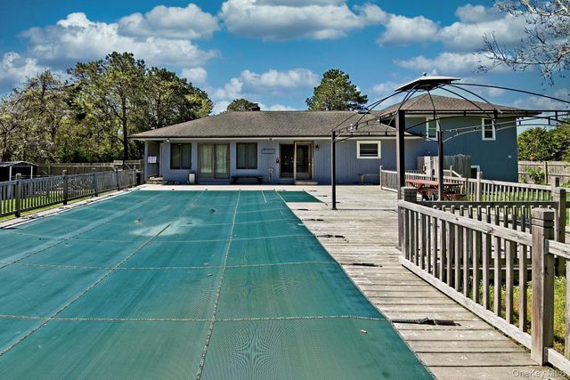 21 Sunset Avenue, East Quogue, NY 11942