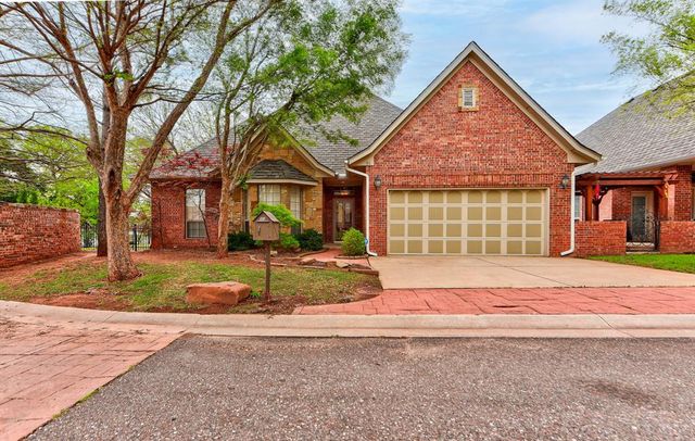90 Olde Village Way, Edmond, OK 73013